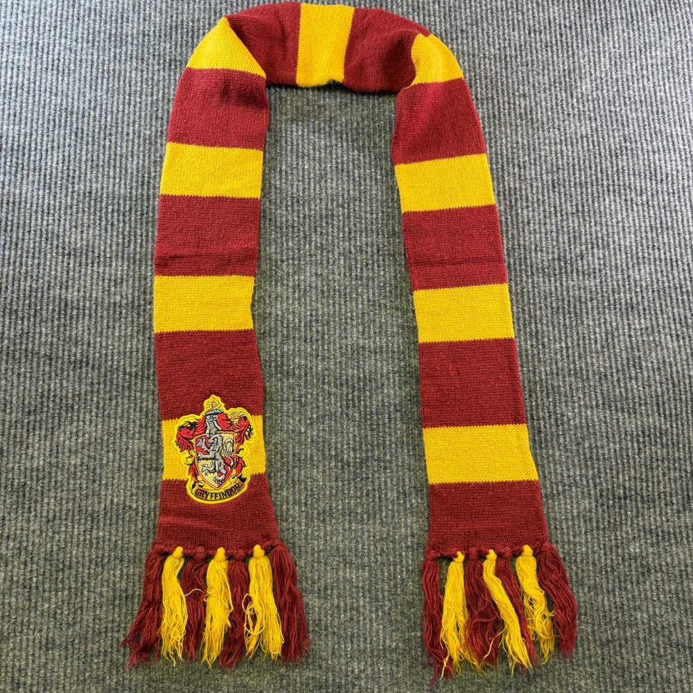Harry Potter Gryffindor Scarf OS Burgundy Gold Acrylic Knit Striped Crest Patch